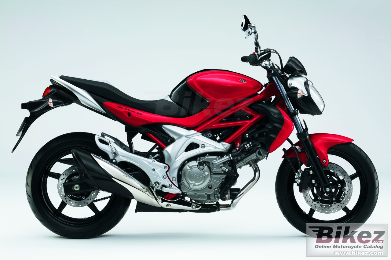Big Suzuki gladius picture and wallpaper from Bikez.com